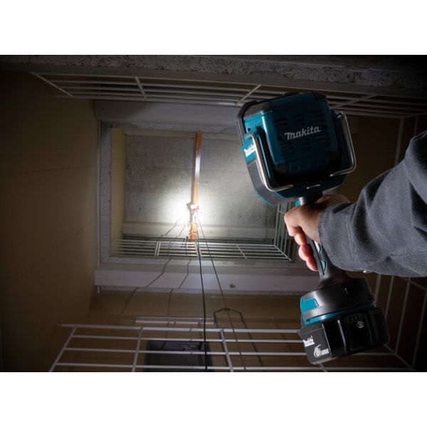 Makita flashlight dml812 sale